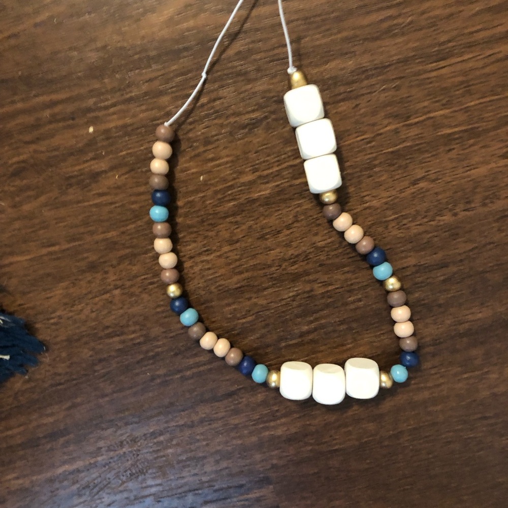 Garland - Picture 2 of 2